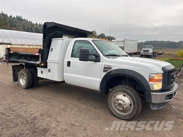 Ford F-550 ダンプ