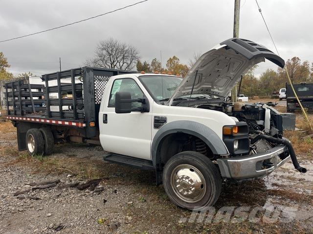Ford F-550 平ボディー