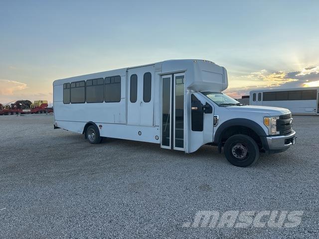 Ford F-550 自動車