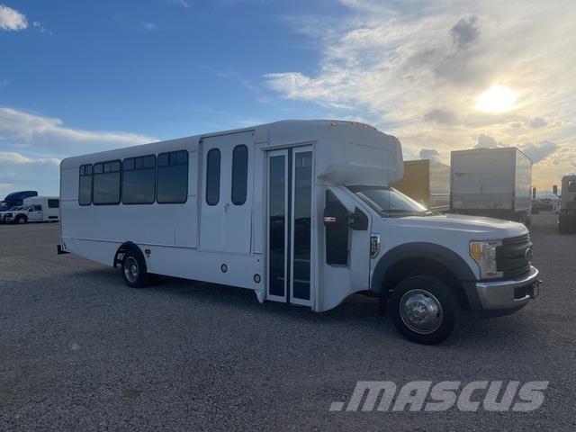 Ford F-550 自動車