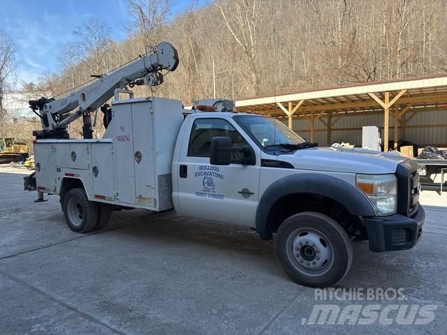 Ford F-550 多目的／汎用車両