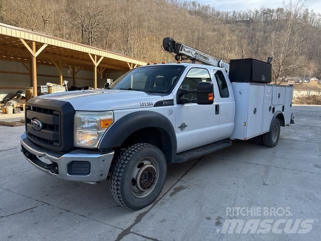 Ford F-550 多目的／汎用車両