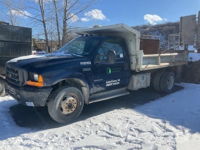 Ford F-550 ダンプ