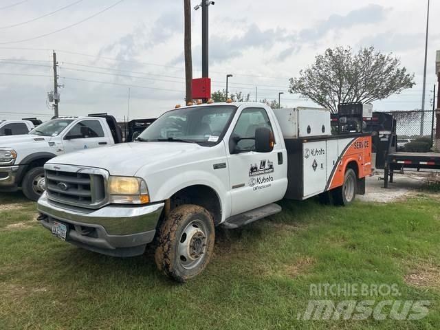Ford F-550 多目的／汎用車両