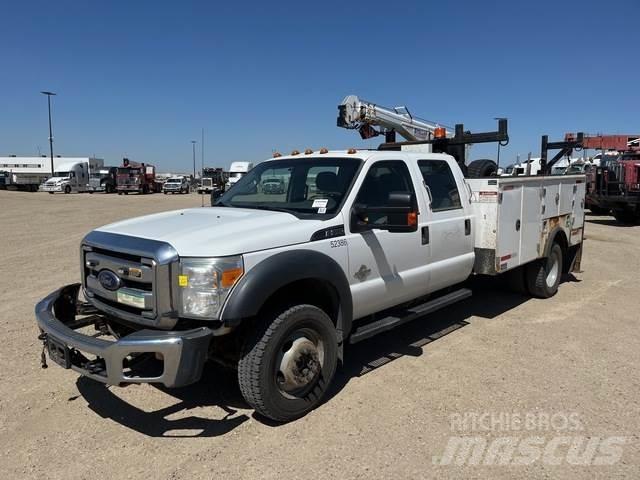 Ford F-550 多目的／汎用車両