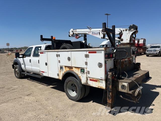 Ford F-550 多目的／汎用車両