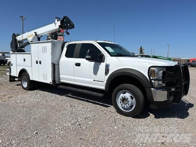 Ford F-550 多目的／汎用車両