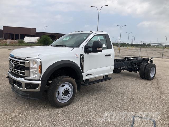 Ford F-550 キャビン及び内装