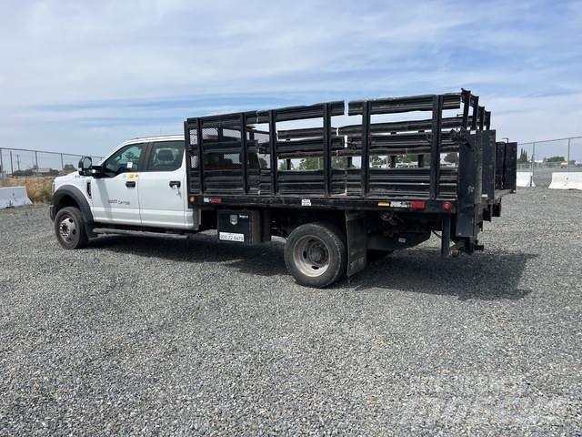 Ford F-550 平ボディー