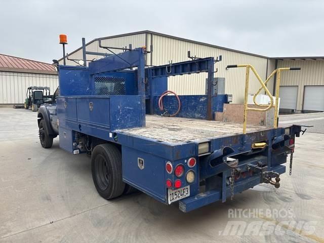 Ford F-550 ピックアップ／ドロップサイド