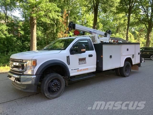 Ford F-550 多目的／汎用車両