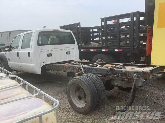 Ford F-550 キャビン及び内装