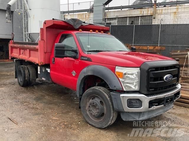 Ford F-550 ダンプ