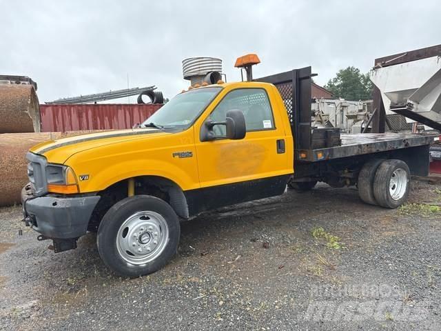 Ford F-550 平ボディー