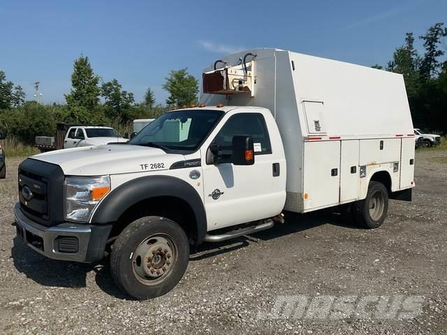 Ford F-550 ピックアップ／ドロップサイド