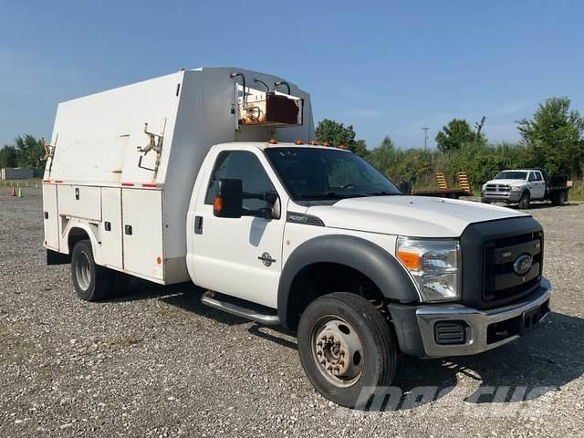 Ford F-550 ピックアップ／ドロップサイド