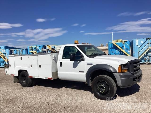 Ford F-550 ピックアップ／ドロップサイド