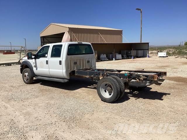 Ford F-550 キャビン及び内装