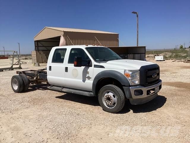 Ford F-550 キャビン及び内装