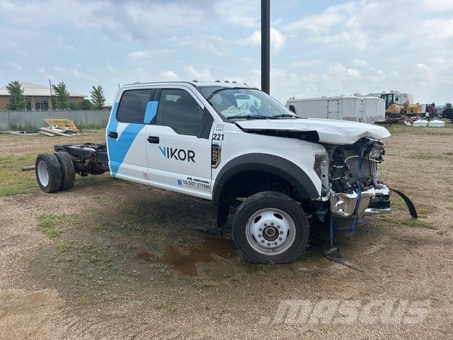 Ford F-550 キャビン及び内装