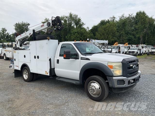 Ford F-550 多目的／汎用車両