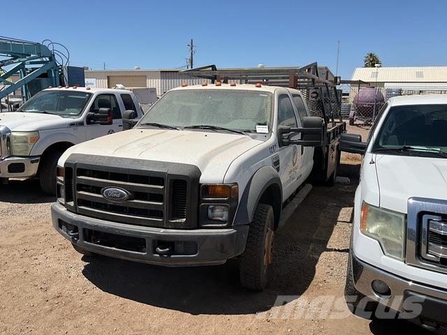 Ford F-550 平ボディー