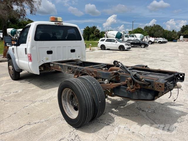 Ford F-550 キャビン及び内装