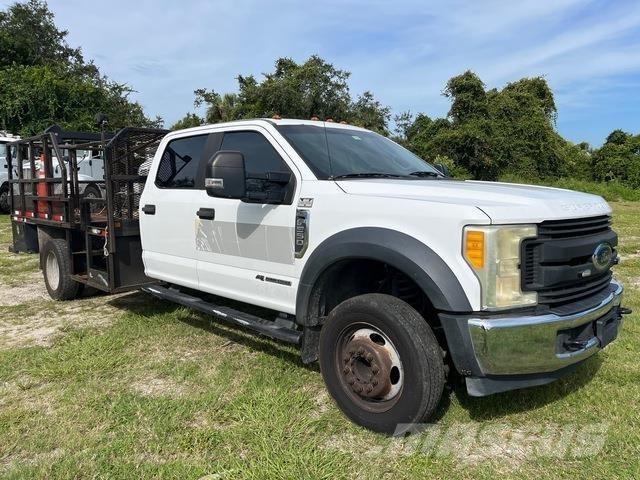 Ford F-550 ピックアップ／ドロップサイド