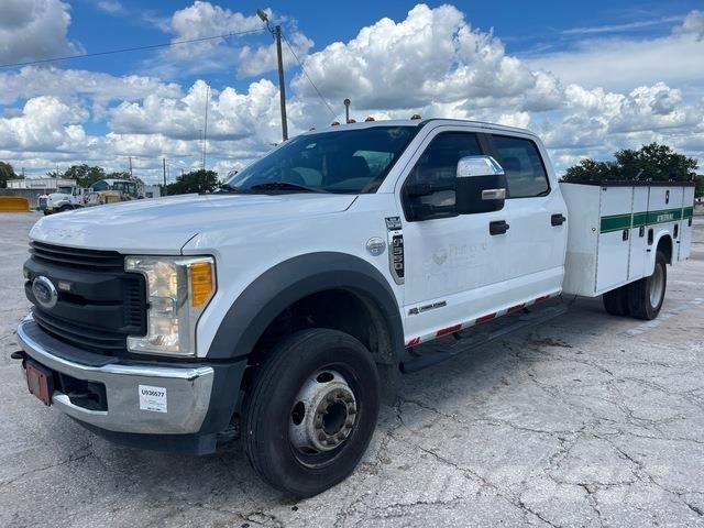 Ford F-550 ピックアップ／ドロップサイド