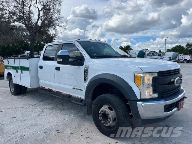 Ford F-550 ピックアップ／ドロップサイド