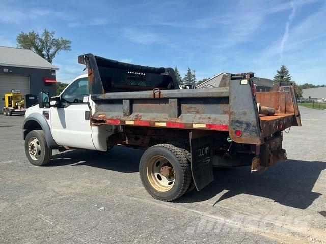 Ford F-550 ダンプ