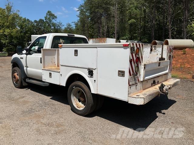 Ford F-550 ピックアップ／ドロップサイド