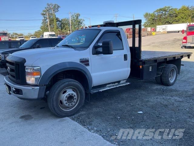 Ford F-550 平ボディー
