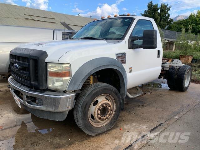 Ford F-550 キャビン及び内装