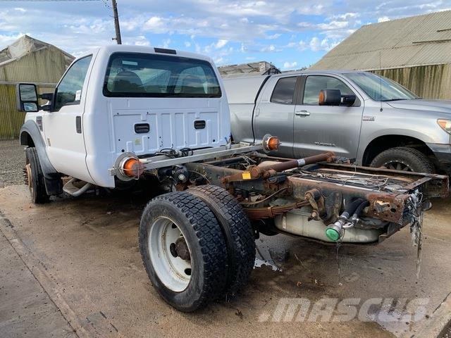 Ford F-550 キャビン及び内装