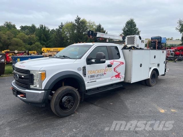 Ford F-550 多目的／汎用車両