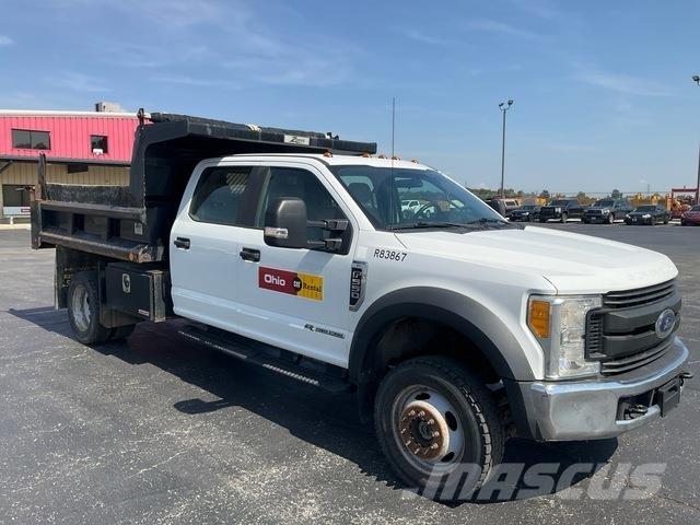 Ford F-550 ダンプ