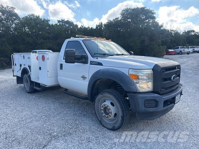 Ford F-550 ピックアップ／ドロップサイド