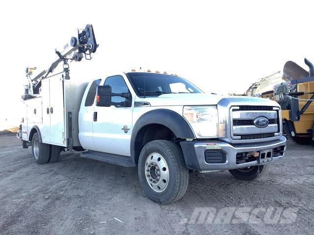Ford F-550 多目的／汎用車両