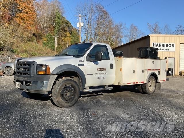 Ford F-550 ピックアップ／ドロップサイド