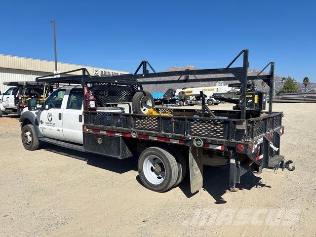 Ford F-550 クレーントラック、ユニック車