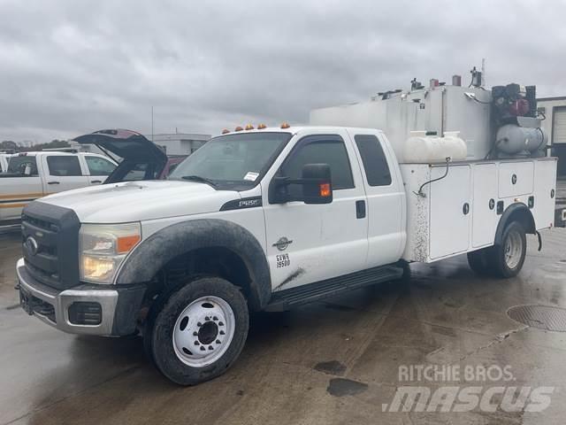 Ford F-550 XL タンカートラック