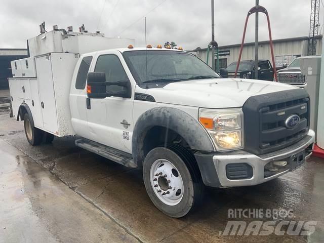 Ford F-550 XL タンカートラック
