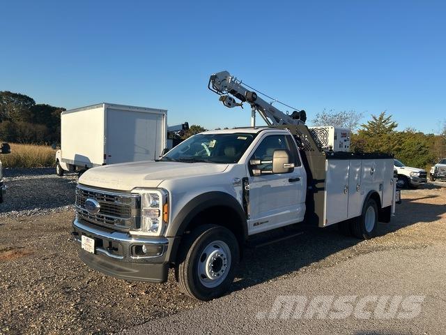 Ford F-600 多目的／汎用車両