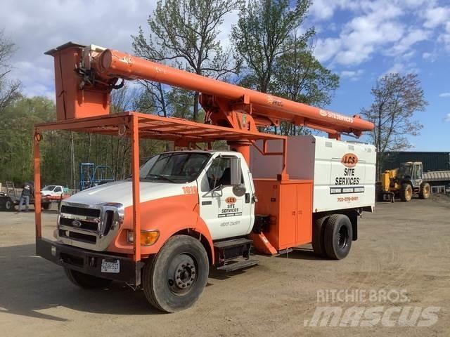 Ford F-650 トラック高所作業車