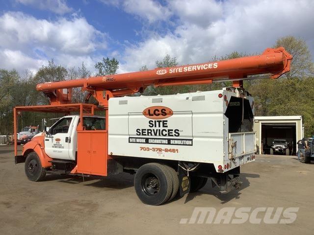 Ford F-650 トラック高所作業車