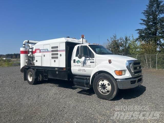 Ford F-650 大型油圧ショベル12t以上（パワーショベル・ユンボ）