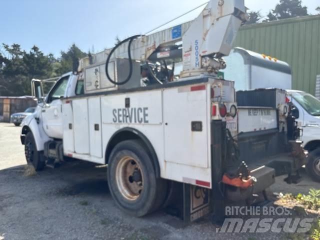 Ford F-650 多目的／汎用車両