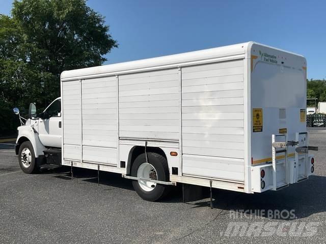 Ford F-650 飲料運送車両