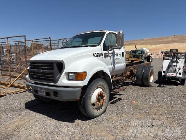 Ford F-650 キャビン及び内装